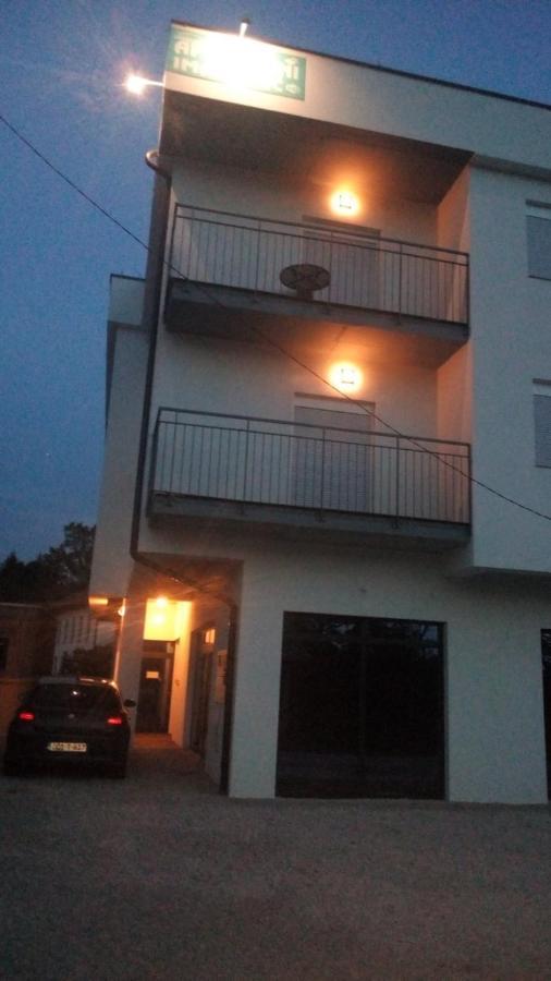 Apartmani Imamovic Dubrave Gornje Extérieur photo